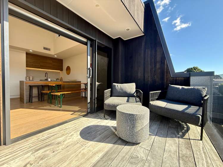 11/12 Stewart Street Raglan_18