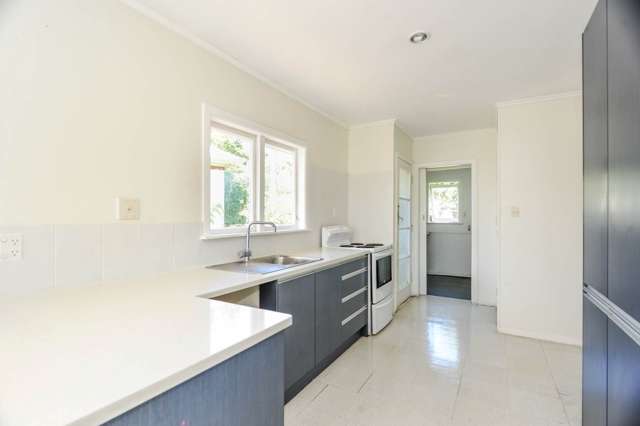 15 Kelkirk Street Kelston_3