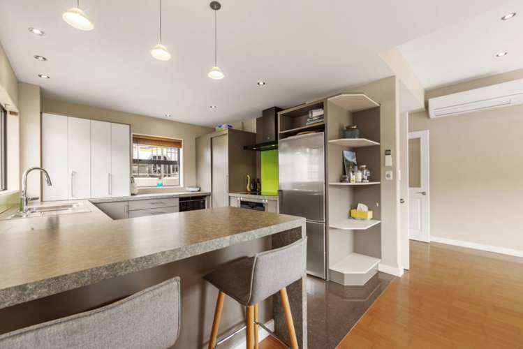 8 Emerald Lane Cashmere_19