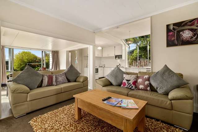 100 Ranolf Street Glenholme_2