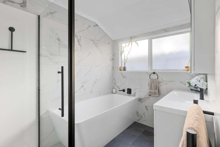 46 Blue Heron Rise Stanmore Bay_11