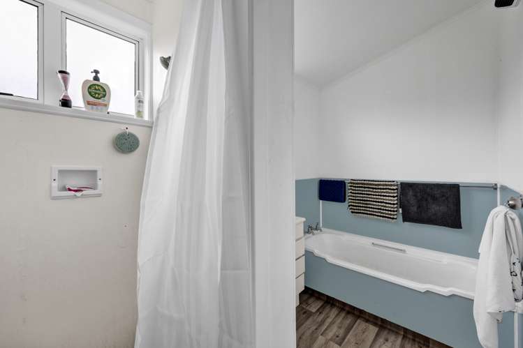 6 Climie Crescent Hawera_15