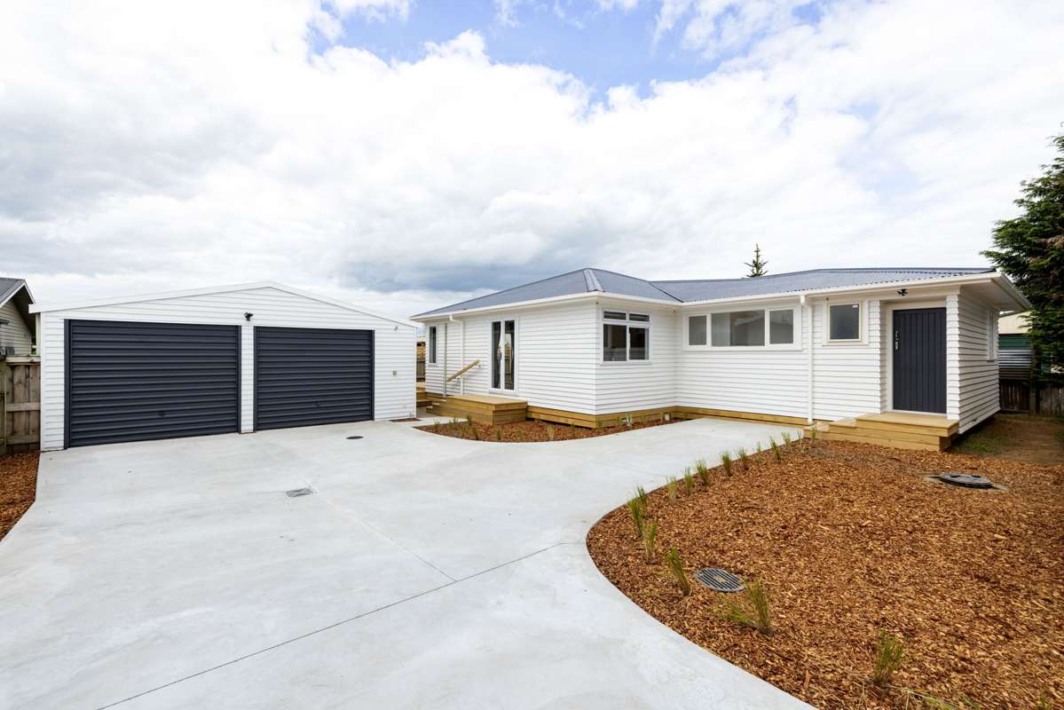 1974 Alexandra Street_0