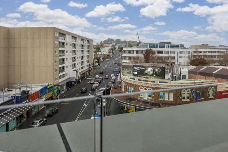 235 Broadway Newmarket_12