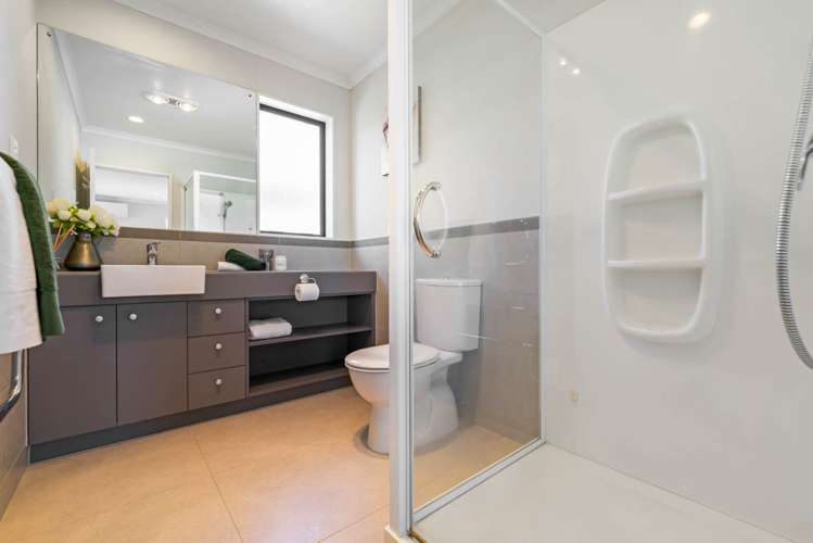 28 Riviera Drive Flat Bush_18