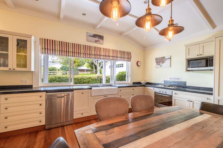 98 Hewson Road Rotoorangi_5