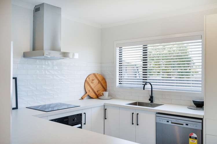 10 Dahlstrom Grove Kelvin Grove_13