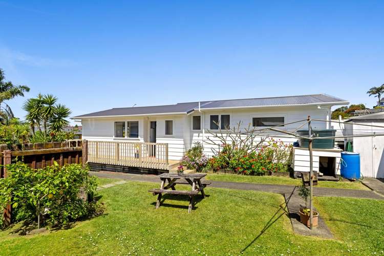 35 Fairway Avenue Red Beach_18