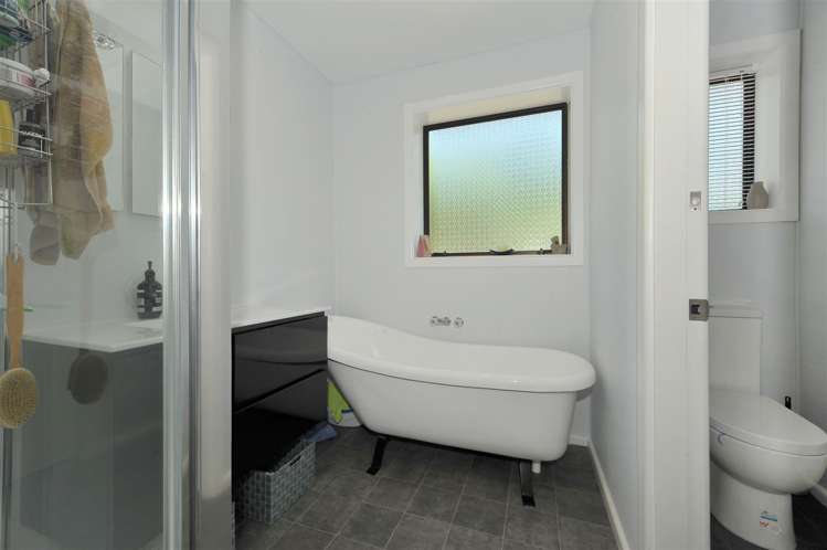 79 Barters Road Templeton_11