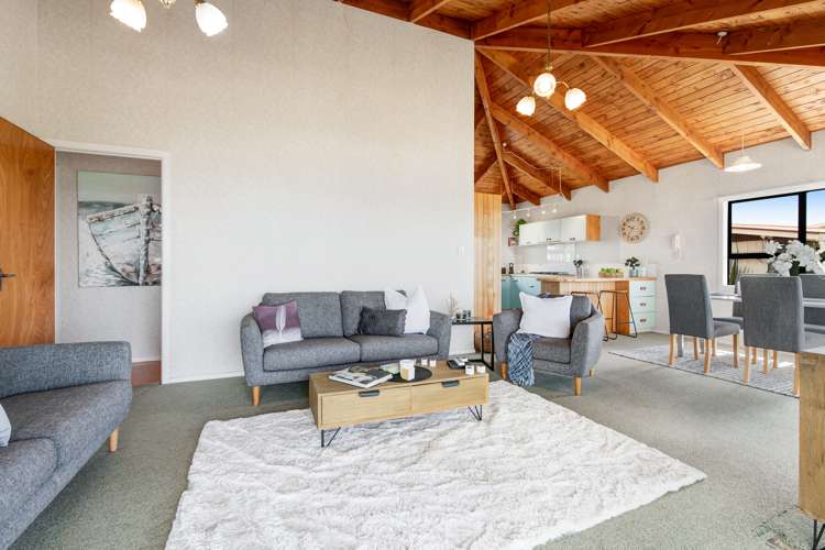 1435 Whangaparaoa Road Army Bay_13