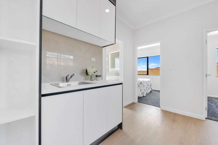 19 Dungloe Avenue Flat Bush_26