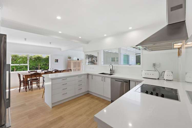 46 Luton Avenue Sunnyhills_13