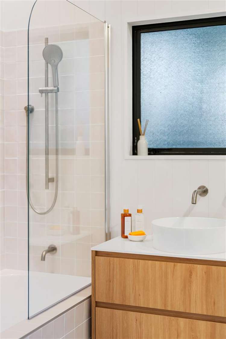 111 Waireka Place Whangamata_19