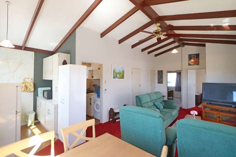 2/246 Crinan Street Appleby_10