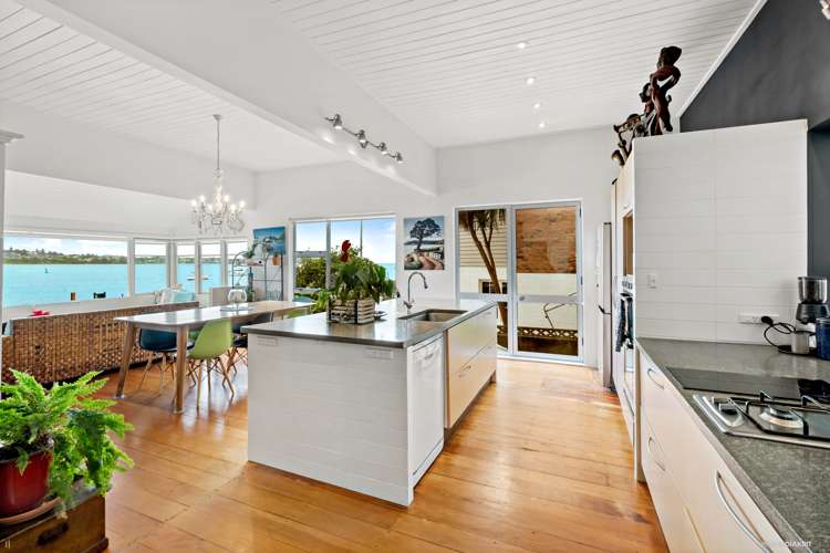 56 The Parade Bucklands Beach_2