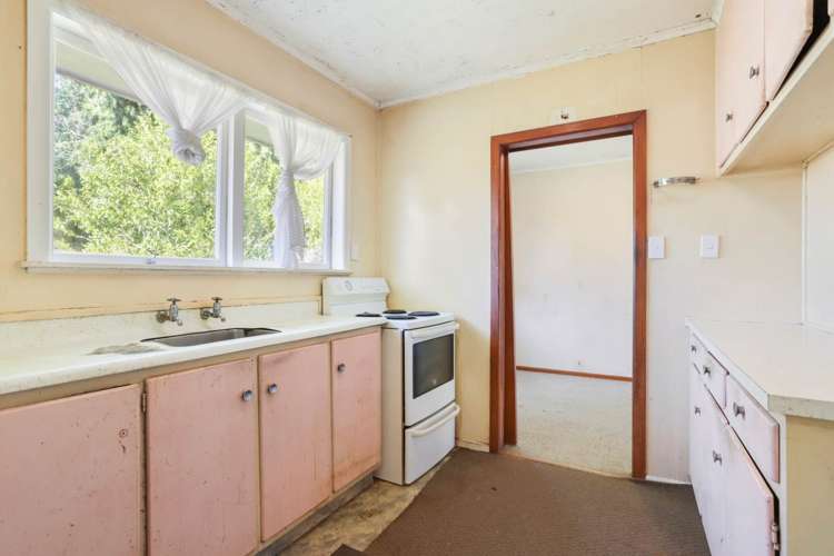 28 Laura Street Kelston_16