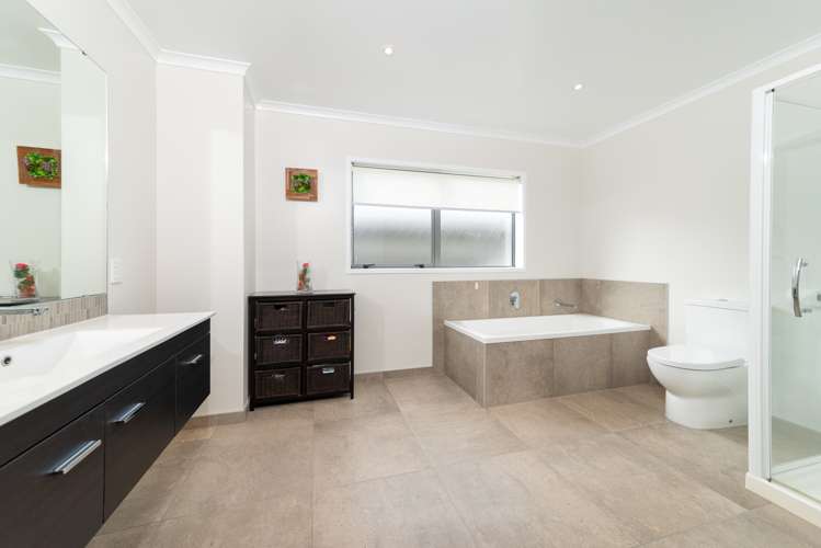 8 Teal Way Hobsonville_10