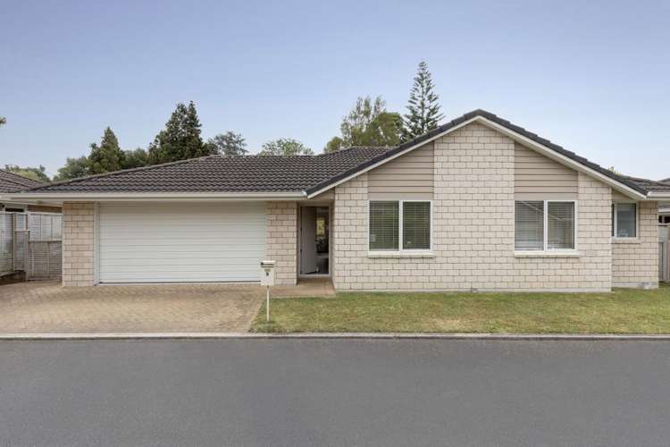 9 Barossa Way Brookfield_1