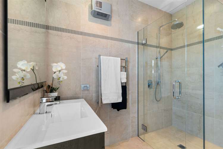 140 Hussey Road Northwood_17