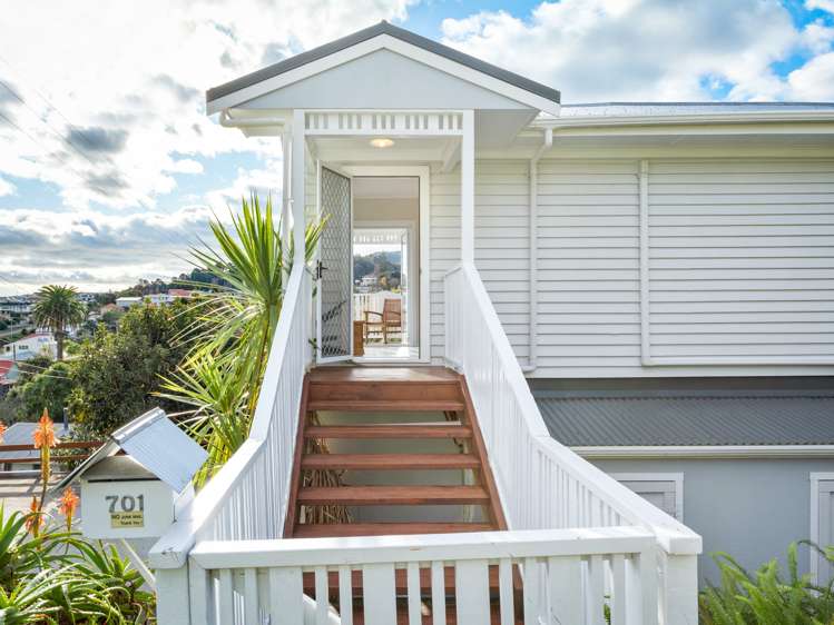 701 Richmond Street Thames_1