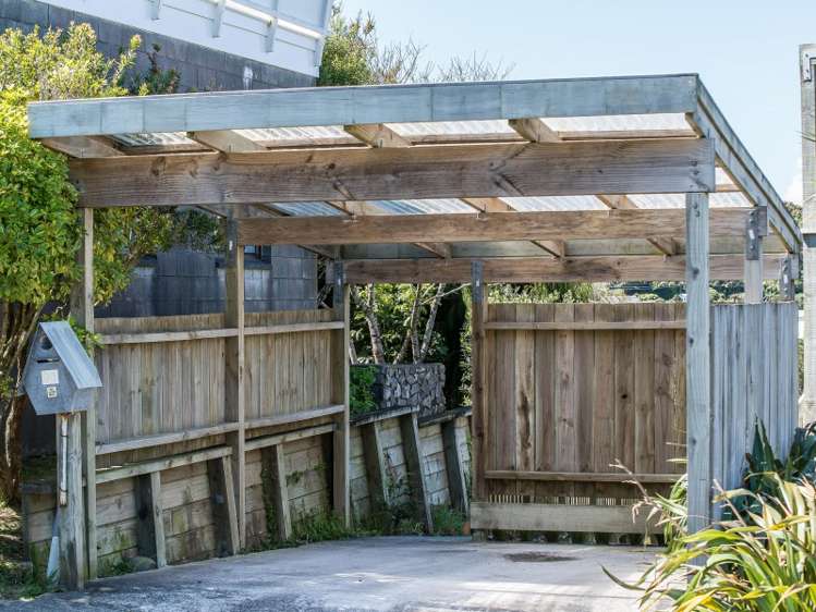 91 Percy Dyett Drive Karori_12