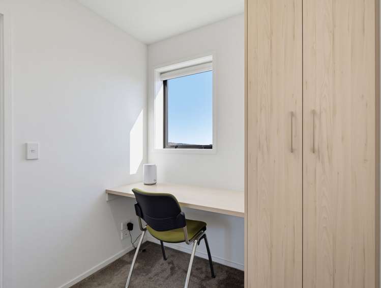 2/180 Marine Parade New Brighton_12