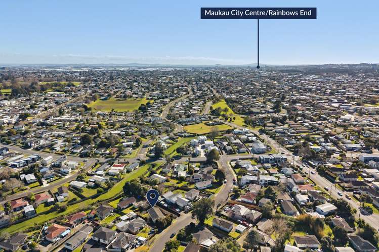 21 Hobart Crescent Wattle Downs_12