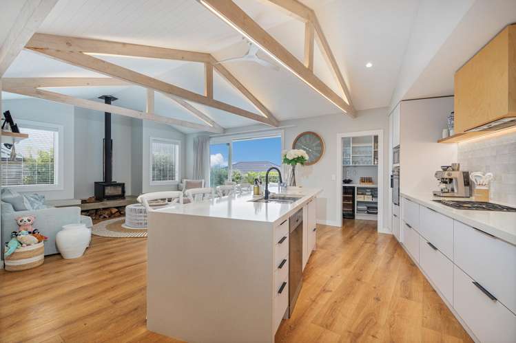 14 Ataahua Views Terrace_3