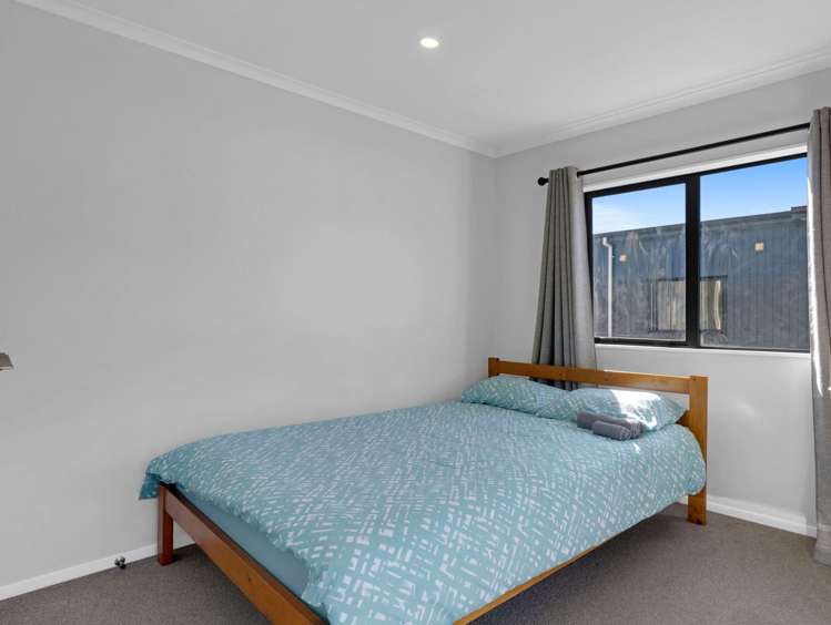 2/105 Knighton Road Hillcrest_10