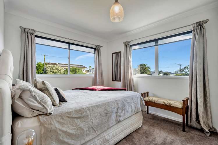 18 Karaka Road Kawakawa Bay_11