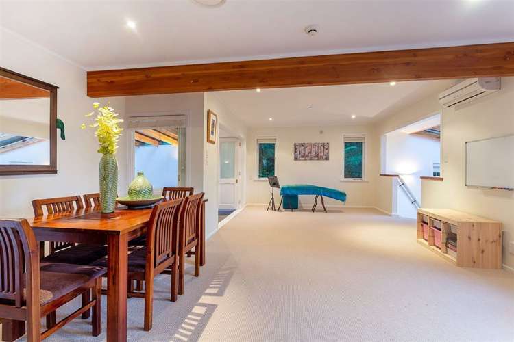 52 Waima Crescent Titirangi_13