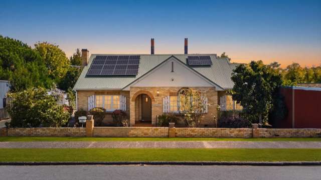 Rose Cottage: Your Private Waikato River Retreat