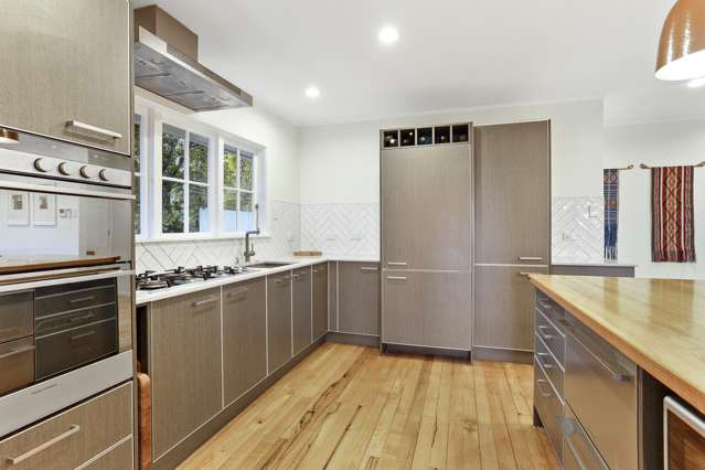 137 Woodlands Park Road Titirangi_4