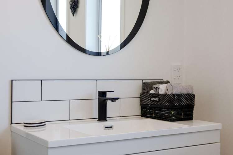 37 Firth Street Cobden_17