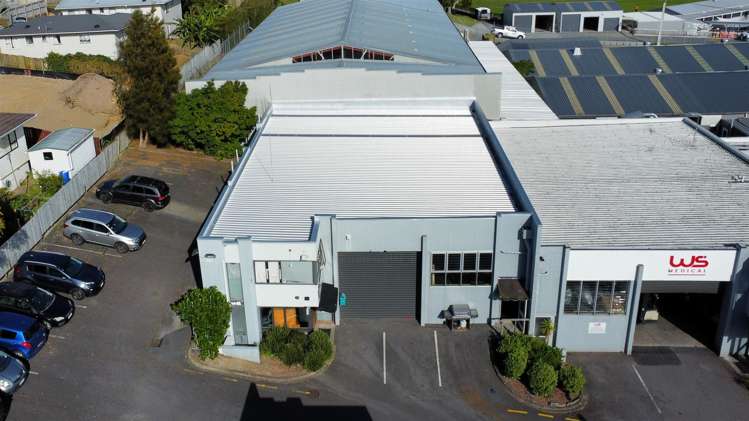 Unit 5, 84 Hillside Road Wairau Valley_3
