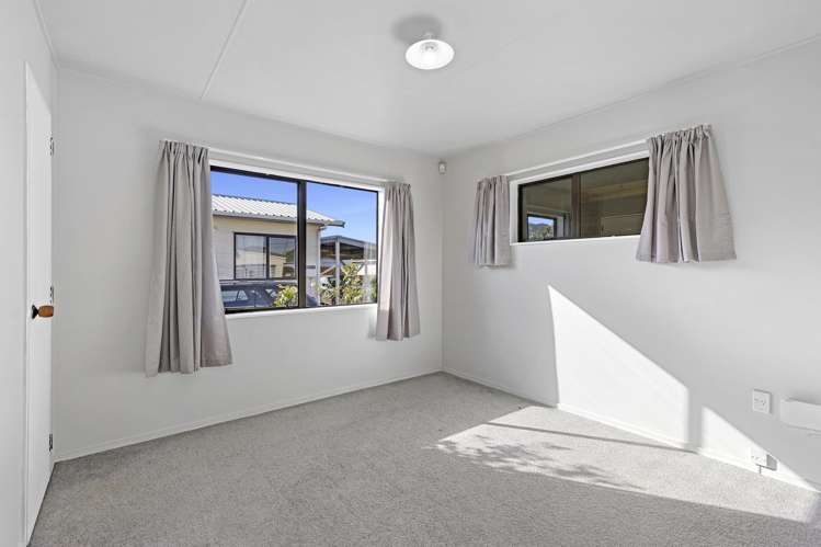 2/65 Wakefield Street Alicetown_9