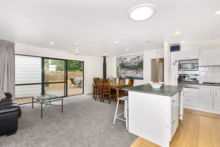 12a Tuakana Street Point England_3