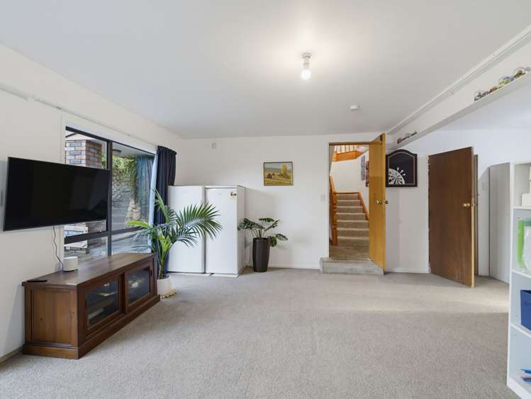 74 Churchill Drive Taradale_10