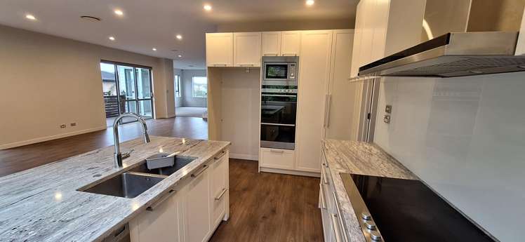 8 Bintulu Place Fairview Heights_3