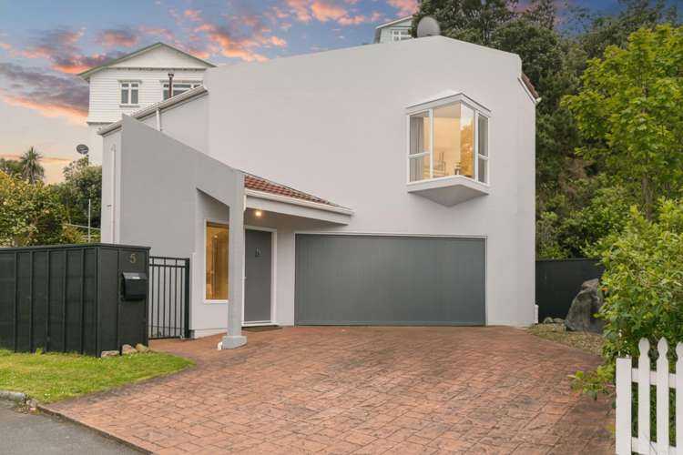 5 Erskine Close Island Bay_14