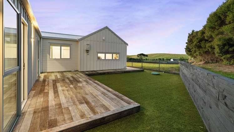 24 Orawahi Road Glenbrook Beach_26