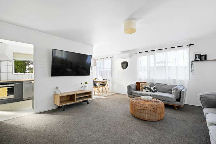 392 Kahikatea Drive Dinsdale_3