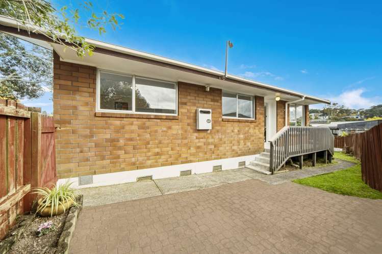 2/82 Moore Street Hillcrest_1