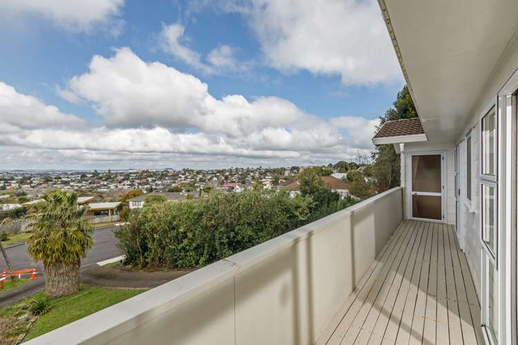 8 Remus Place Totara Vale_16