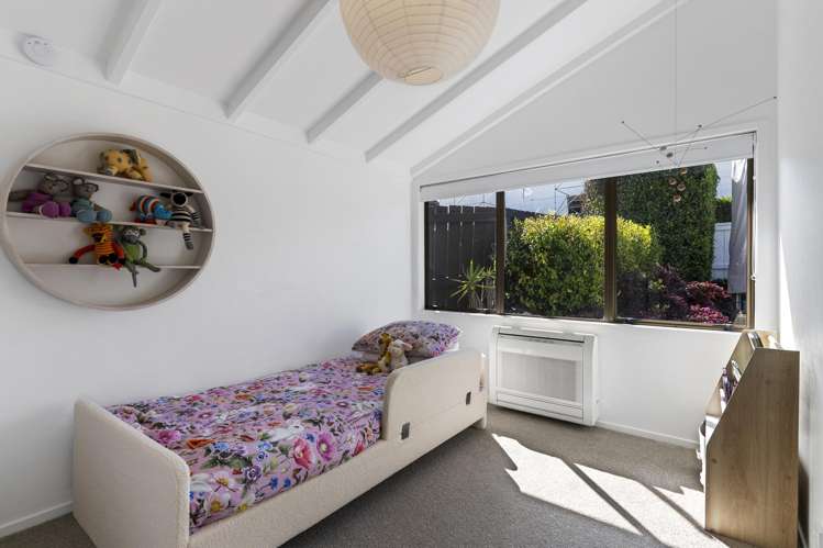 2/33 Sharon Road Waiake_8