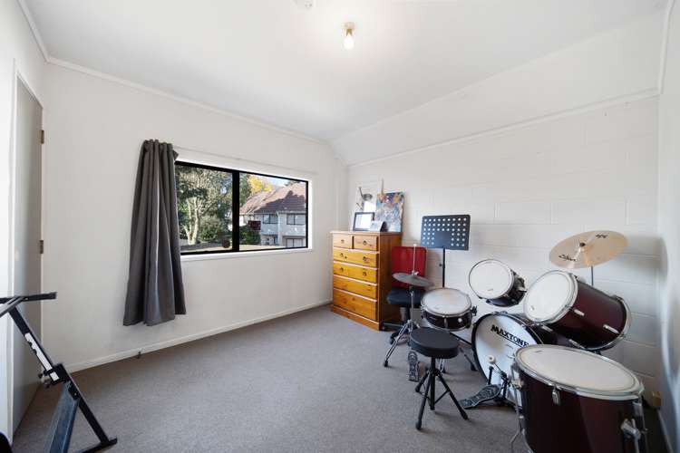 9/19a Gray Avenue Mangere East_11