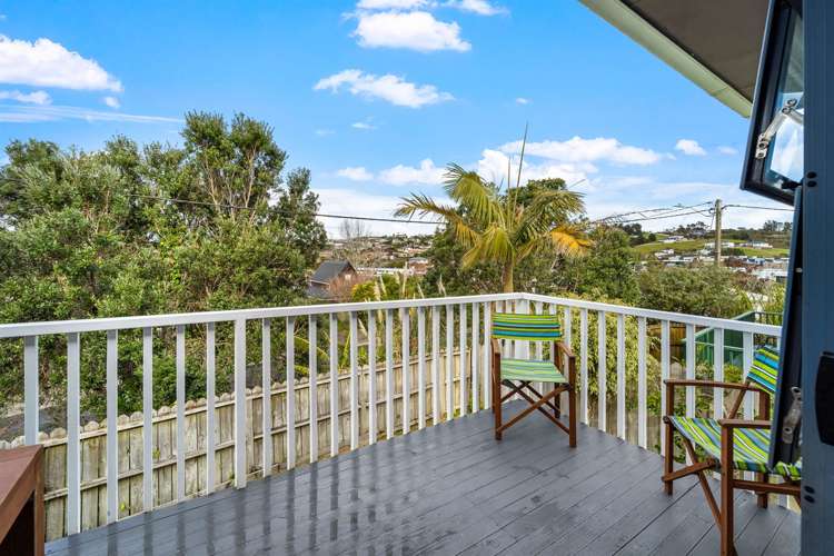 44 Penton Road Stanmore Bay_12