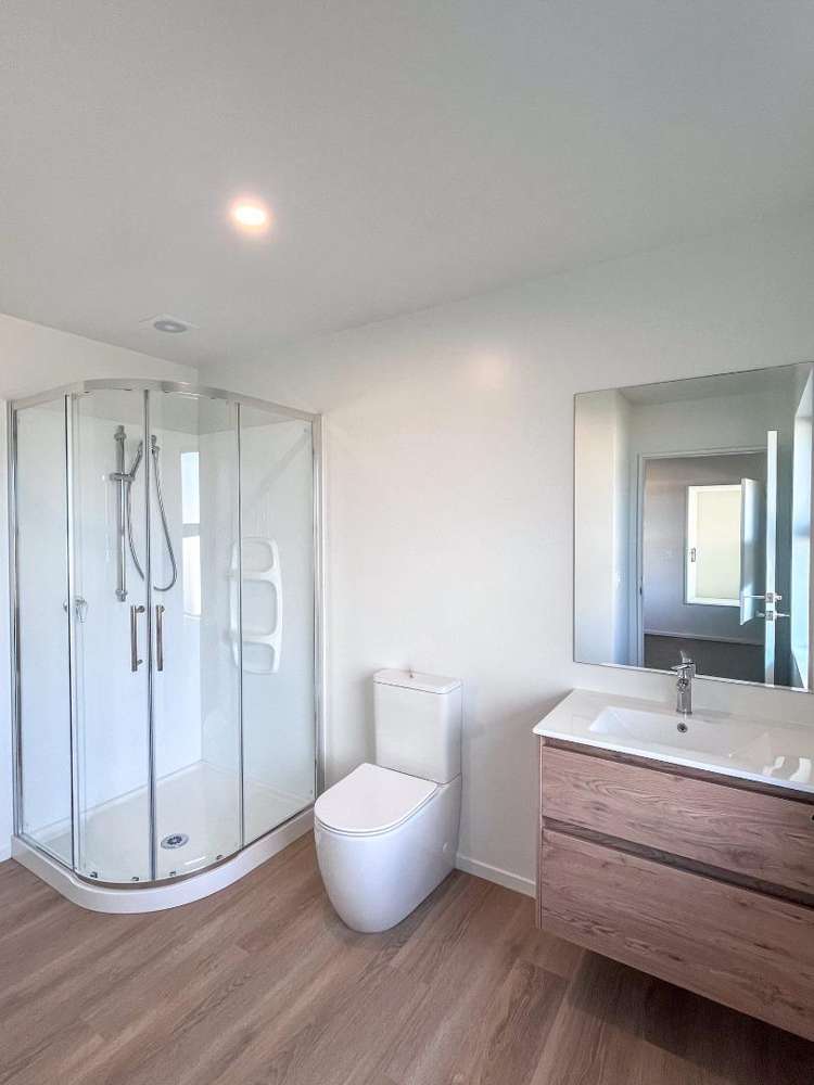 28 Accadia Drive 11103_13