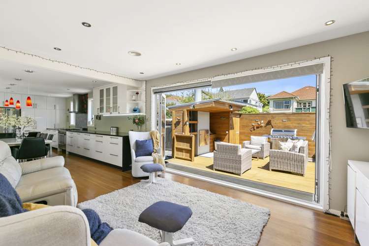 54 Collins Avenue Tawa_7