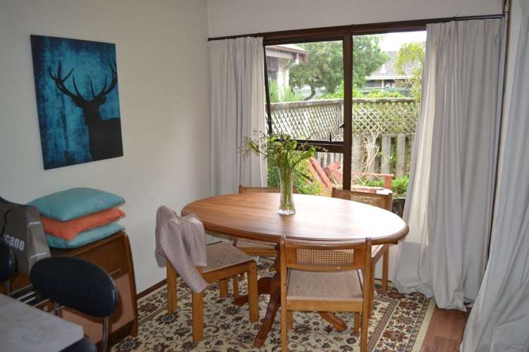 2/108 Celtic Crescent Ellerslie_3